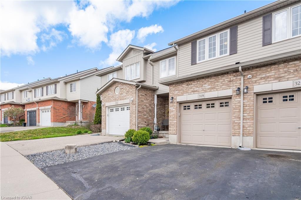 XX2,000, Row/Townhouse, 318 BRIARMEADOW Drive, Kitchener, 40113125