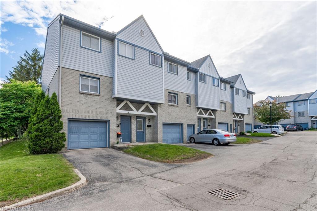 XX1,400, Row/Townhouse, Unit 48 589 BEECHWOOD Drive, Waterloo